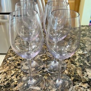 8 plastic unbreakable Wineglasses